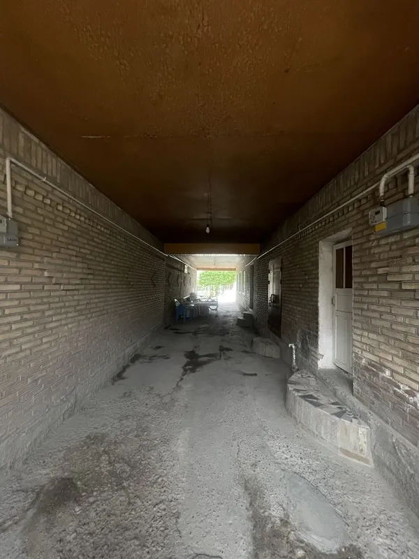 Uchastka sotiladi katta hovli tel qilinglar — фото 1
