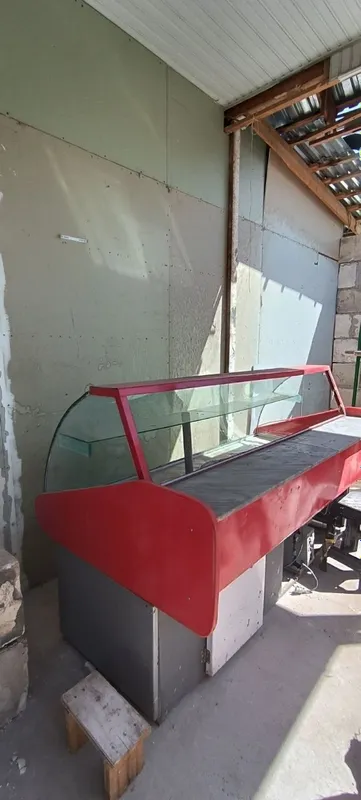 Vtrina haladelnik Vtrina haladelnik