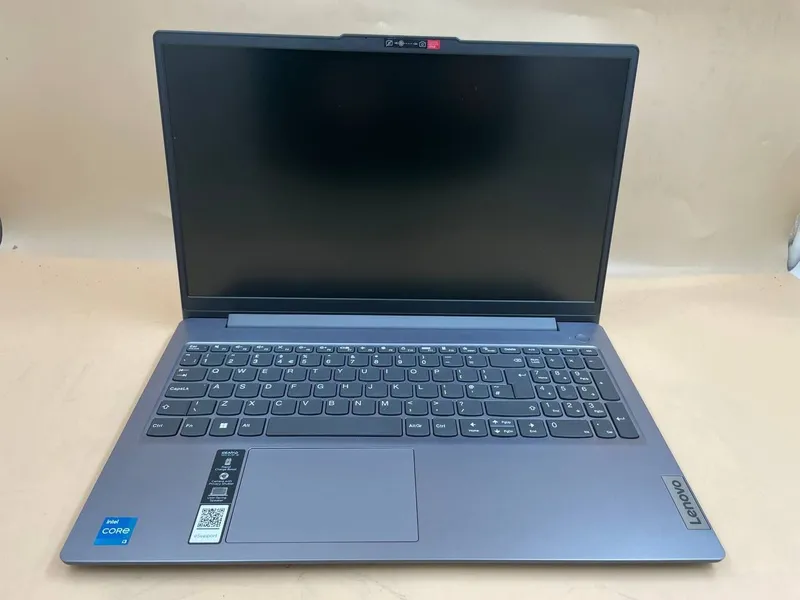 Lenovo IP Slim 3 15IRU8 3 Lenovo IP Slim 3 15IRU8 3