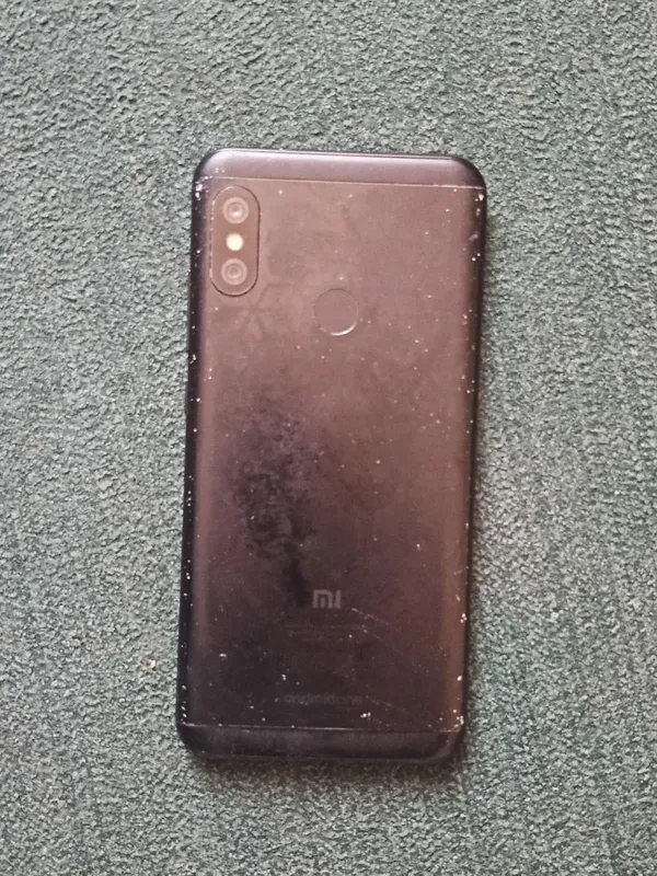 Mi a2 lite hamma joyi radnoy xotirasi 32 2