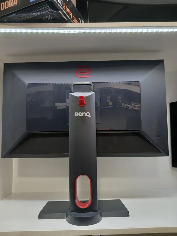 BENQ 27 flat 144hz 3