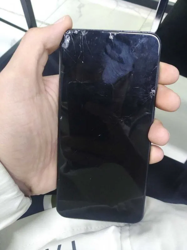 Samsung Galaxy A10 — фото 1