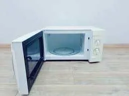 Микроволновка LG MS-2324B — фото 1