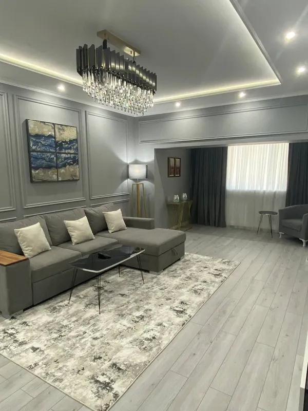 Срочно сдается на айбеке 2ком 80м2 шикарный ремонт