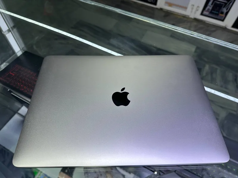Macbook Pro (2019) 4 Macbook Pro (2019) 4