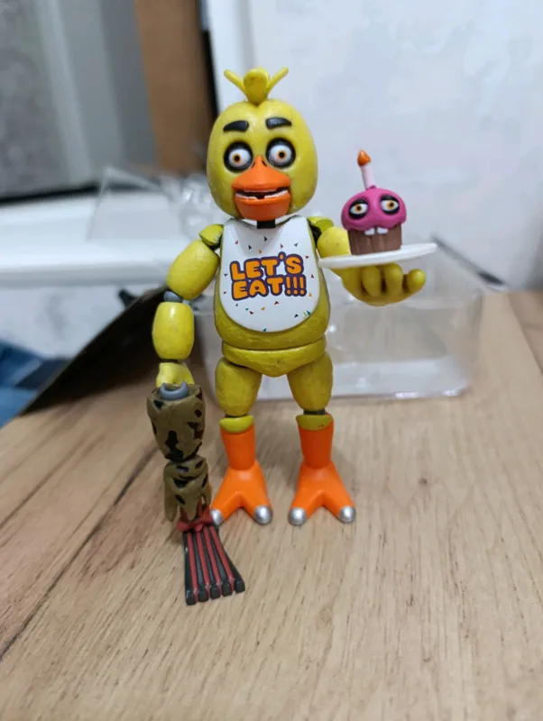Коллекционная Фигурка Чики из игры FNaF, б/у — фото 2
