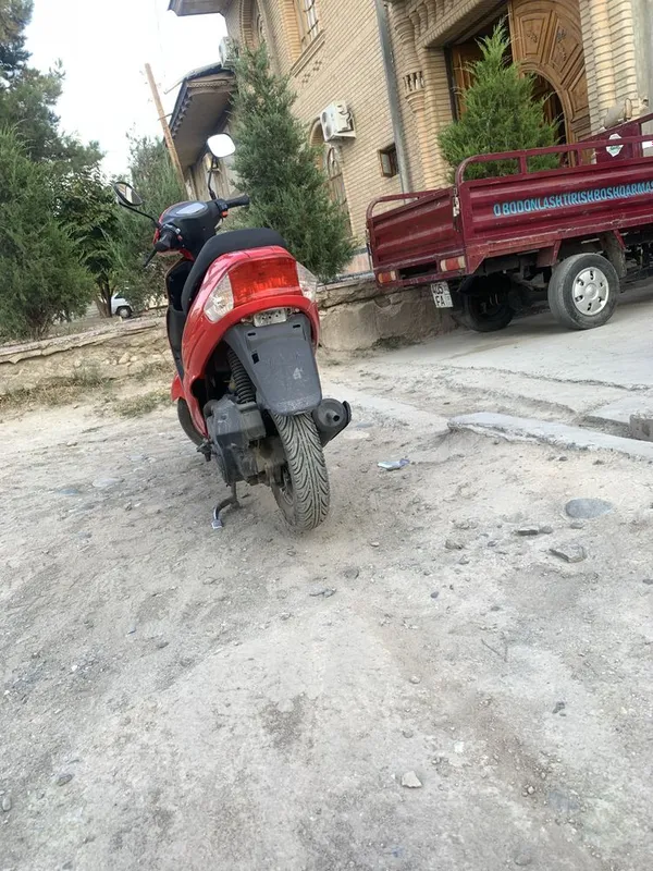 Qizil skuter xolati alo Qizil skuter xolati alo