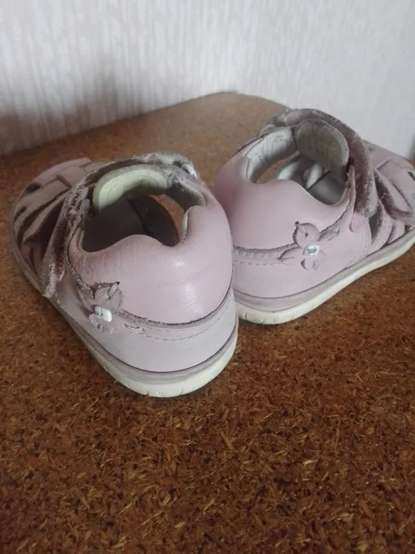 qizlar uchun bolalar sandallari 4