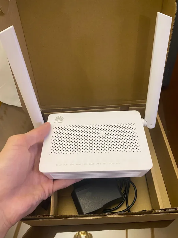 GPON модем-роутер Huawei HG8141V5 3 GPON модем-роутер Huawei HG8141V5 3
