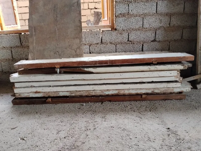 Курилиш учун тахтала сотилади + 50/60 та шиферам бор хаммасини 500$ га 1