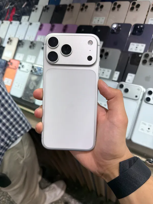 iPhone 17 Pro Max Silver 100% 1 iPhone 17 Pro Max Silver 100% 1