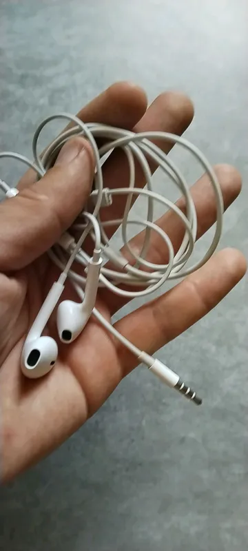 Apple EarPods quloqchinlari Lightning/3,5 jack Original 1