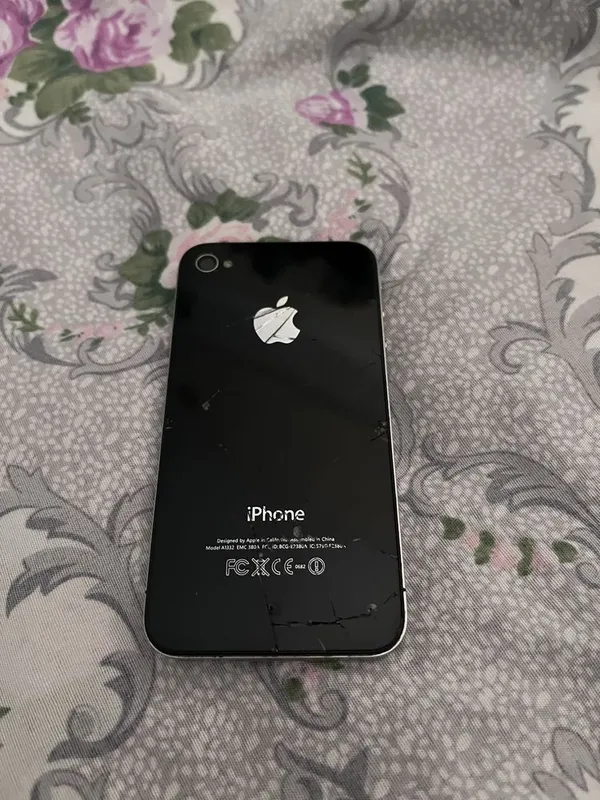 Iphone 4 sotiladi 2 Iphone 4 sotiladi 2