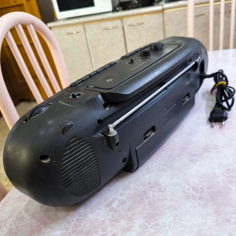 Philips AW7250 magnitola — retro bumboks 2 Philips AW7250 magnitola — retro bumboks 2