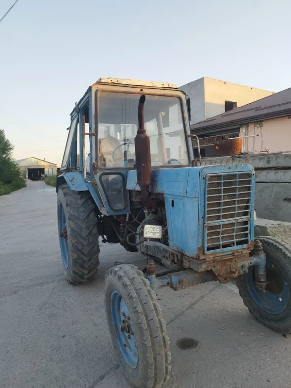 Belarus Mtz 80x traktor 4