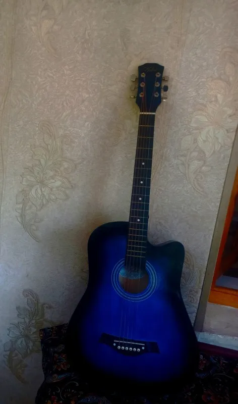 Gitara sotiladi + sumka, ideal holat, yangi boshlovchilar uchun zo‘r — фото 1 Gitara sotiladi + sumka, ideal holat, yangi boshlovchilar uchun zo‘r — фото 1