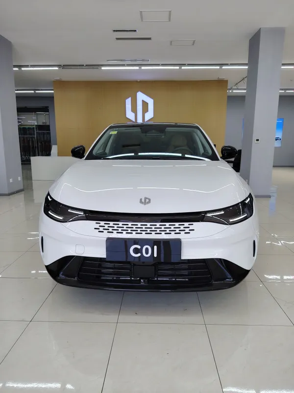 Leapmotor C01 216 km gibrid komfort 2025