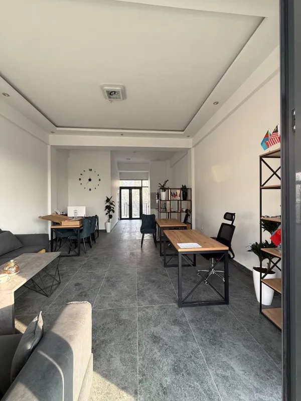 Продаётся или сдаётся в аренду офис в Olmazor Business City!