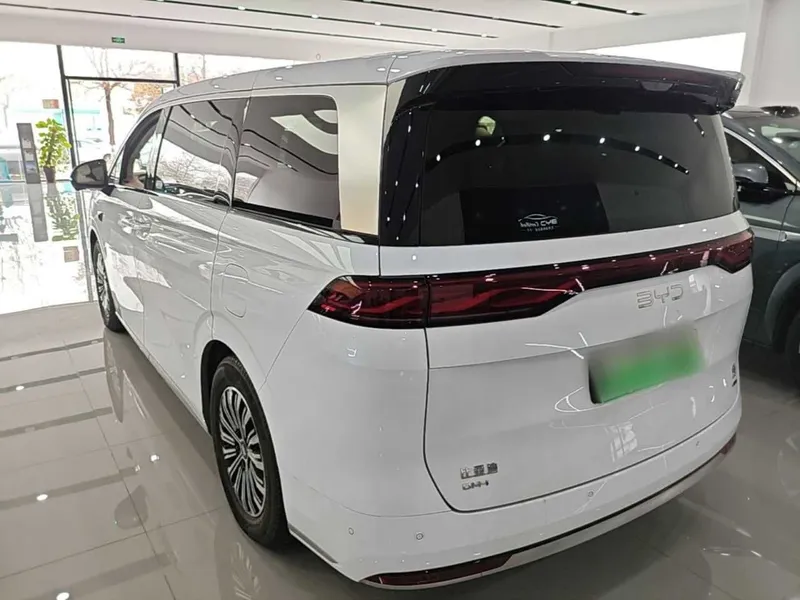 BYD Xia DM-i 1.5T 180km Beyond Edition — фото 5