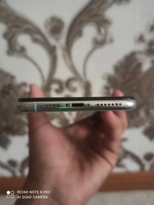 iPhone kameraishlamayde tel sosda ekran almashgan — фото 3