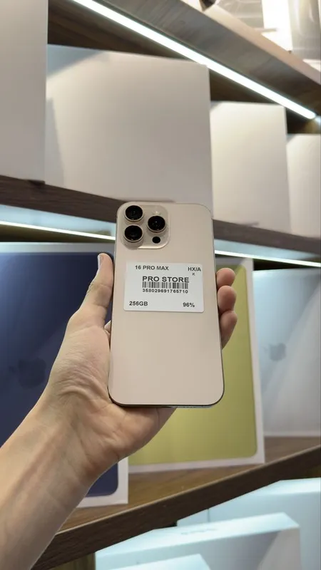 iphone 16 pro max naxtka 1