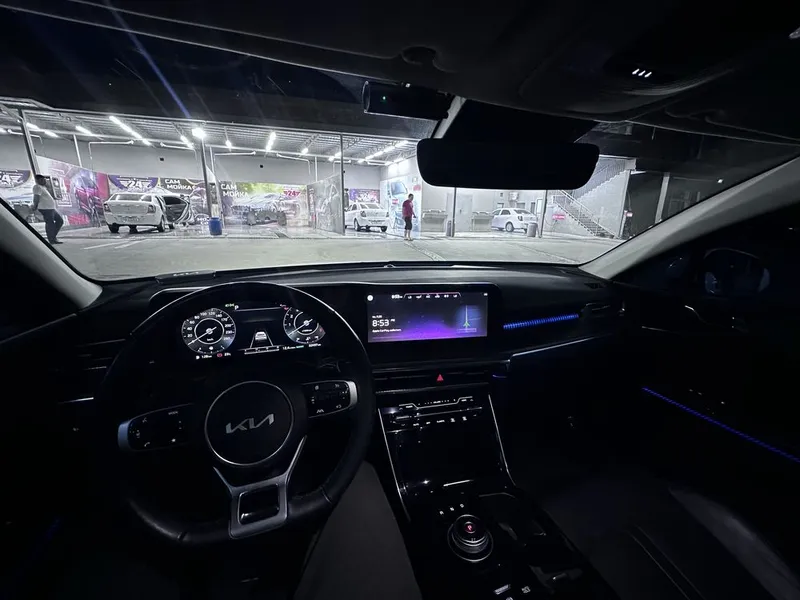 Kia K5 белый Жемчуг 2.0л Турбина — фото 5