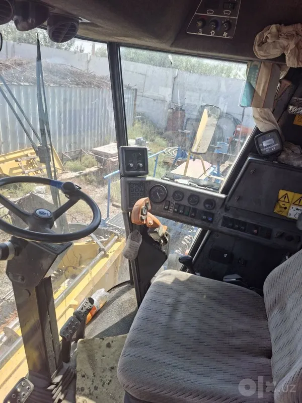 Комбайн Ню холланд Тс56 1 Комбайн Ню холланд Тс56 1