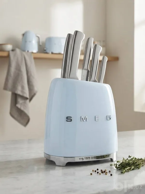Набор кухонных ножей Smeg 2 Набор кухонных ножей Smeg 2