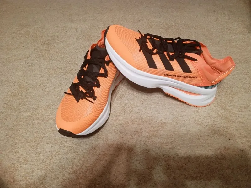 Новые Adidas Runners, 43 размер, оригинал — фото 2