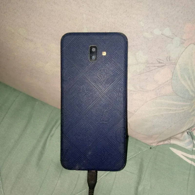 Samsung Galaxy J6 plus 2 Samsung Galaxy J6 plus 2