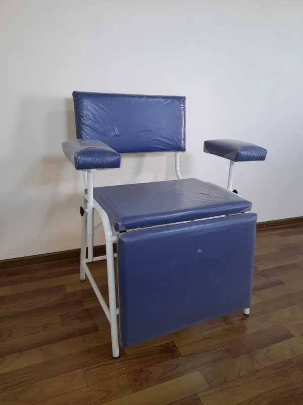 Кресло для забора крови. Qon oladigan kreslo Кресло для забора крови. Qon oladigan kreslo