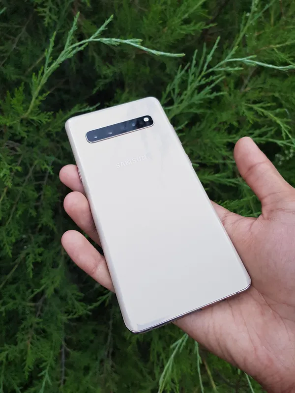 Samsung Galaxy S10 Plus 5G. Память 12/256 ГБ. 1 Samsung Galaxy S10 Plus 5G. Память 12/256 ГБ. 1