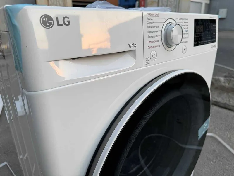 Стирально-сушильная машина LG 7/4 кг F2J6HG7W DD Inverter Steam — фото 3