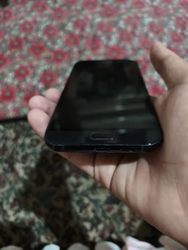 Samsung A7 yaxsh telefon osalarin yaxsh telefon — фото 2