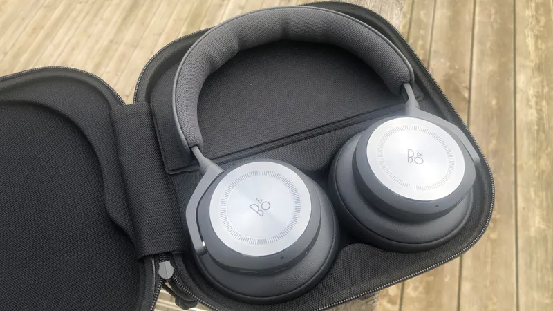 Bang & Olufsen Beoplay HX – Comfortable Wireless ANC Headphones 2 Bang & Olufsen Beoplay HX – Comfortable Wireless ANC Headphones 2
