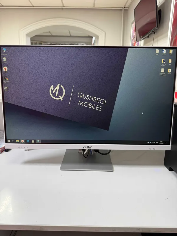 i3-10100/8/250gb hdd + GT 710 videokarta