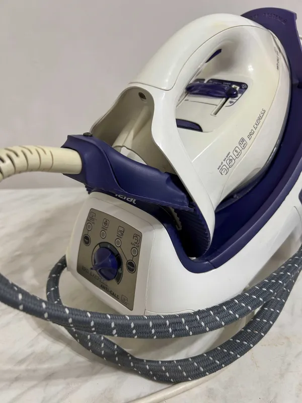 Утюг с парогенератором Tefal Pro Express GV8320 (требуется ремонт!) — фото 3
