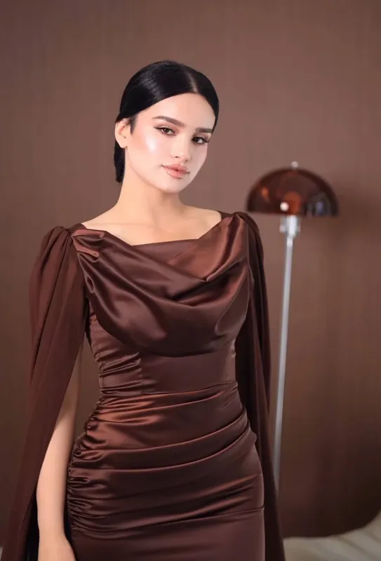Ajoyib holatdagi kechki ko‘ylak 1 Ajoyib holatdagi kechki ko‘ylak 1