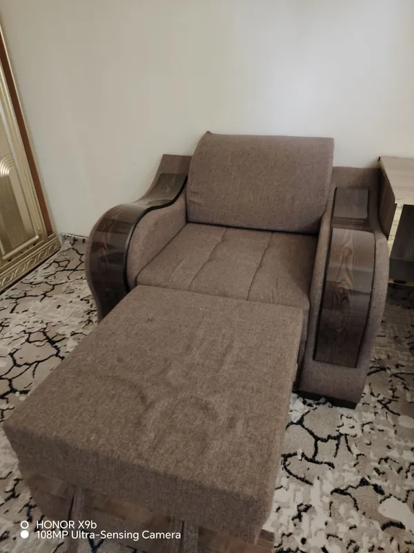 O'tirish uchun divan