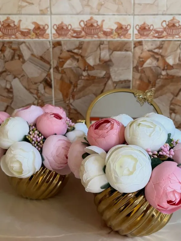 Decor gul suniy pion 4