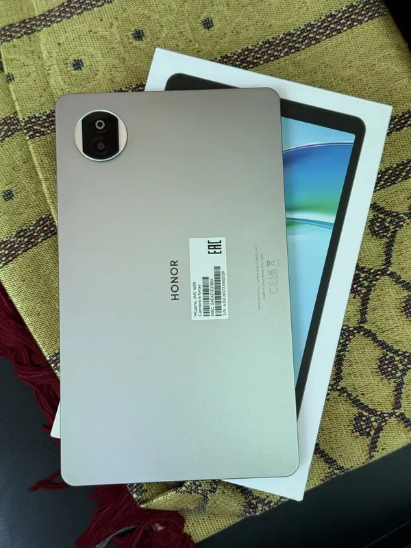 Honor pad x7 128 karobka