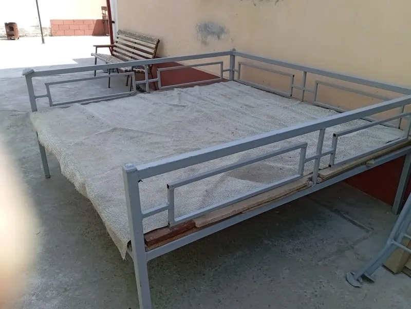 Топчан из профиля 1