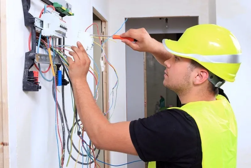 Электрик услуга и вызов 24/7 Kelishilgan narxlarda Elektrik xizmati 24 2 Электрик услуга и вызов 24/7 Kelishilgan narxlarda Elektrik xizmati 24 2