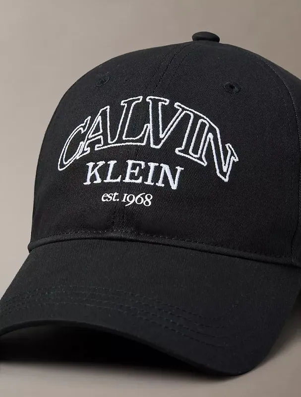 Бейсболка кепки от Calvin Klein