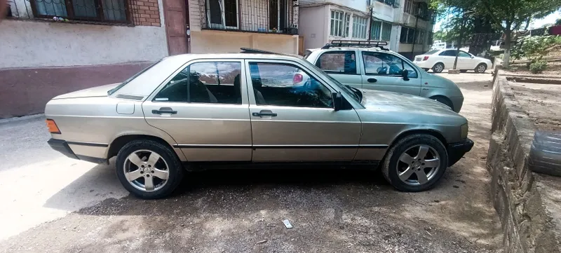 Mercedes-benz 190-E 3 Mercedes-benz 190-E 3