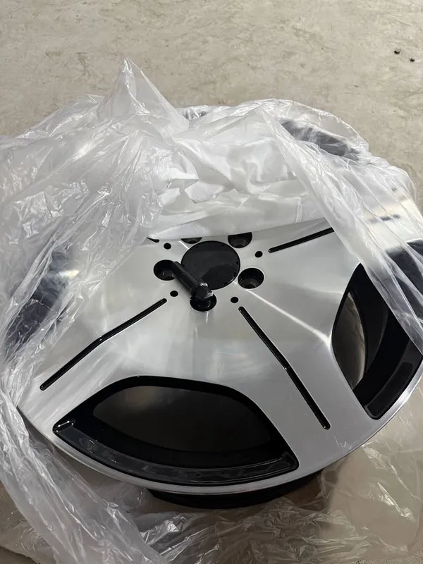Maybach original dizayn diska R19 1 Maybach original dizayn diska R19 1