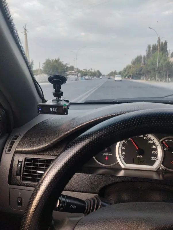 Garatiyasi bor bironta aybi bolsa qaytarib olaman karobka kabel bor