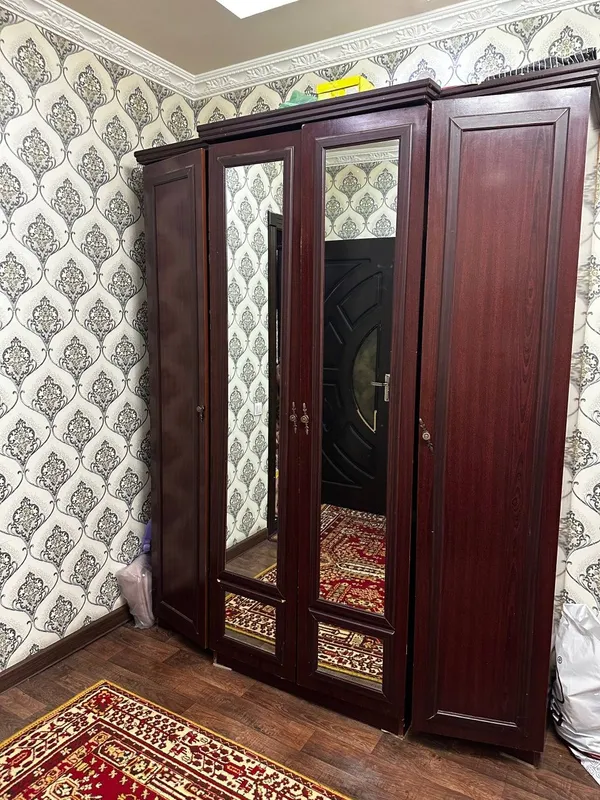 Шкаф срочно продаем