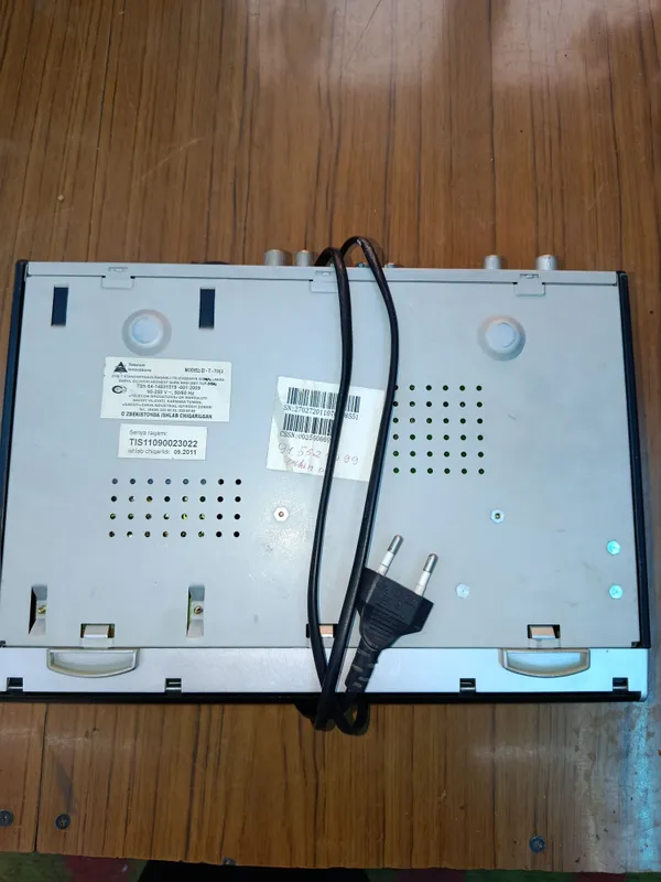 Тюнер digital TV состояние почти новый без пульта 4 Тюнер digital TV состояние почти новый без пульта 4