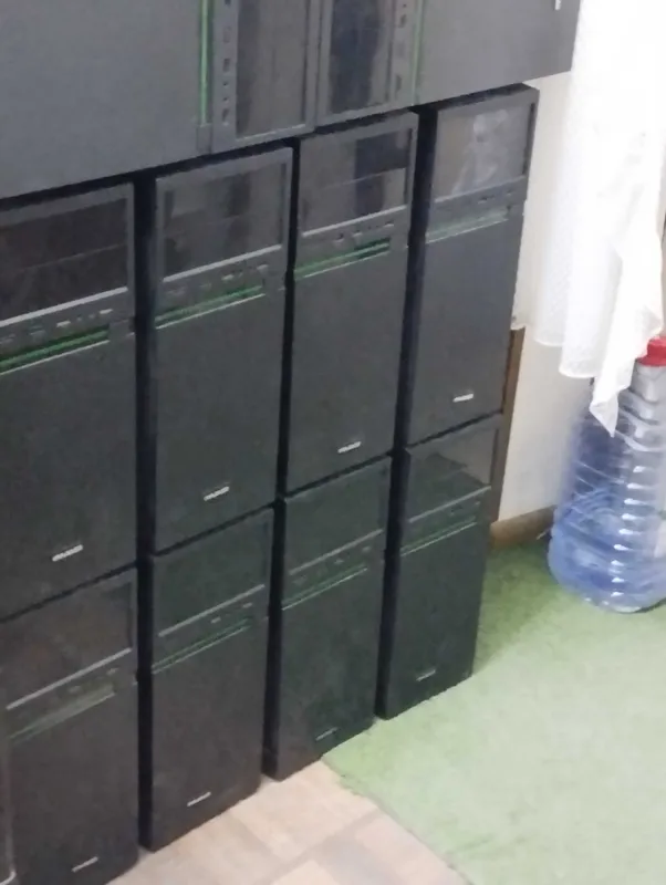DDR-4 Кампютер 12та\\ GIGABAYT GA-H110M\\GOLD-4560\\4GB\\1000GB\\22IPS 1 DDR-4 Кампютер 12та\\ GIGABAYT GA-H110M\\GOLD-4560\\4GB\\1000GB\\22IPS 1